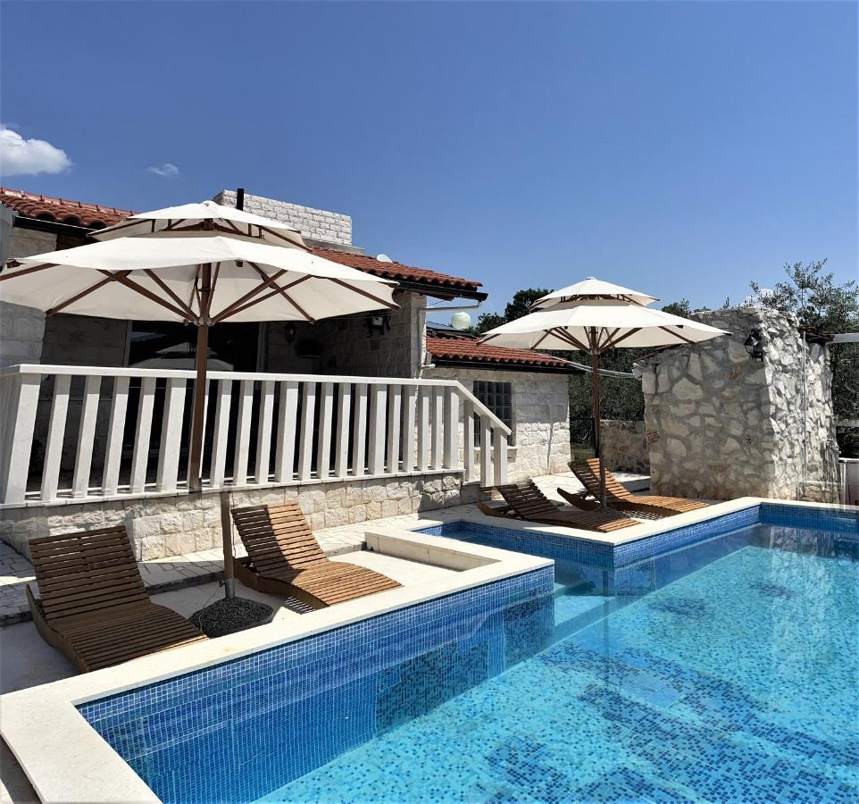 הוילה Gornji Seget Flamingo - House With Private Pool מראה חיצוני תמונה